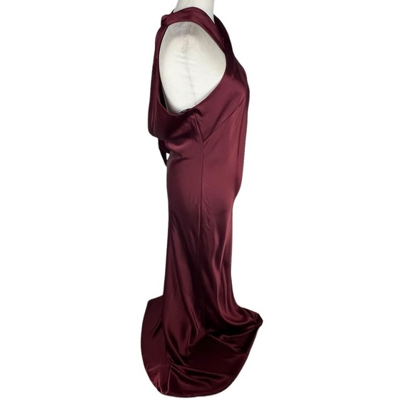 LOVELY‎ TWIST HALTER BRIDESMAID MAXI TRUMPET GOWN IN CABERNET NWT WOMEN'S SMALL - Picture 11 of 15